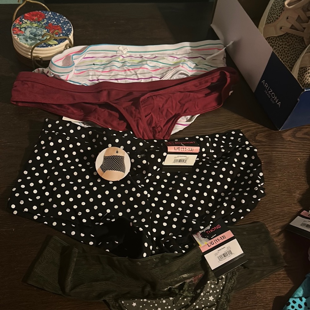 No boundaries underwear’s never worn brand new